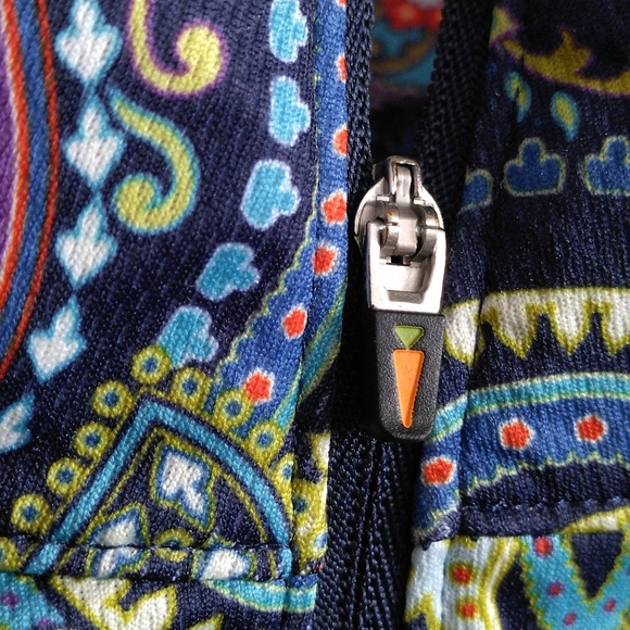 Kerrits Size Medium Paisley Sleeveless Top/Lightweight Vest - Picture 10 of 13